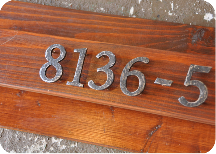 鉄文字表札 House Number クーシ（アイアンクラフトじんぱち ）